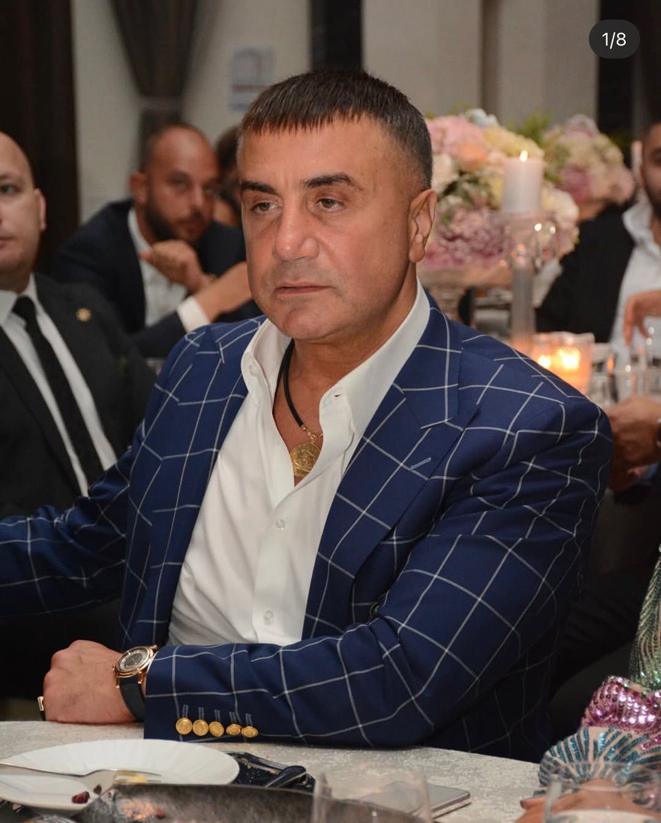 ConflictTR's tweet image. 🔴 Sedat Peker, Türkiye&apos;de artan yeni nesil çete üyeleri hakkında konuştu:

▪️ Nesiller boyu fakir olan, tek öncelikleri gördükleri diğer varlıklı aileler gibi yaşamak isteyen bir kesim var. Fakirlik bu kesimin DNA’sına kadar adeta işlemiş gibi.

▪️⁠ Dedelerinin babaları fakir,…