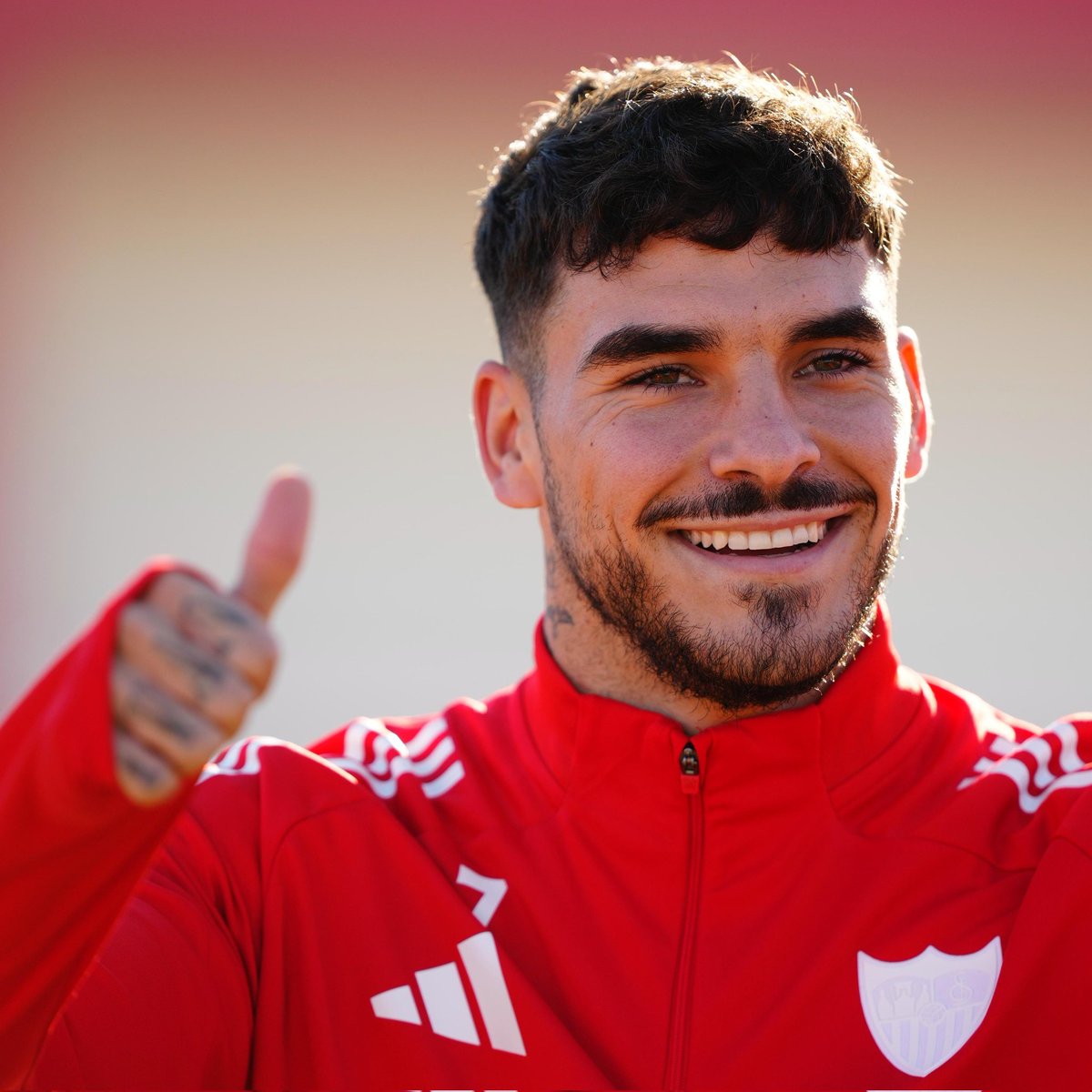 TheAnalyzerSFC_'s tweet image. Vuelven a entrenar Isaac Romero, Agoumé, Cardoso y Alexis Sánchez.

#SevillaFC