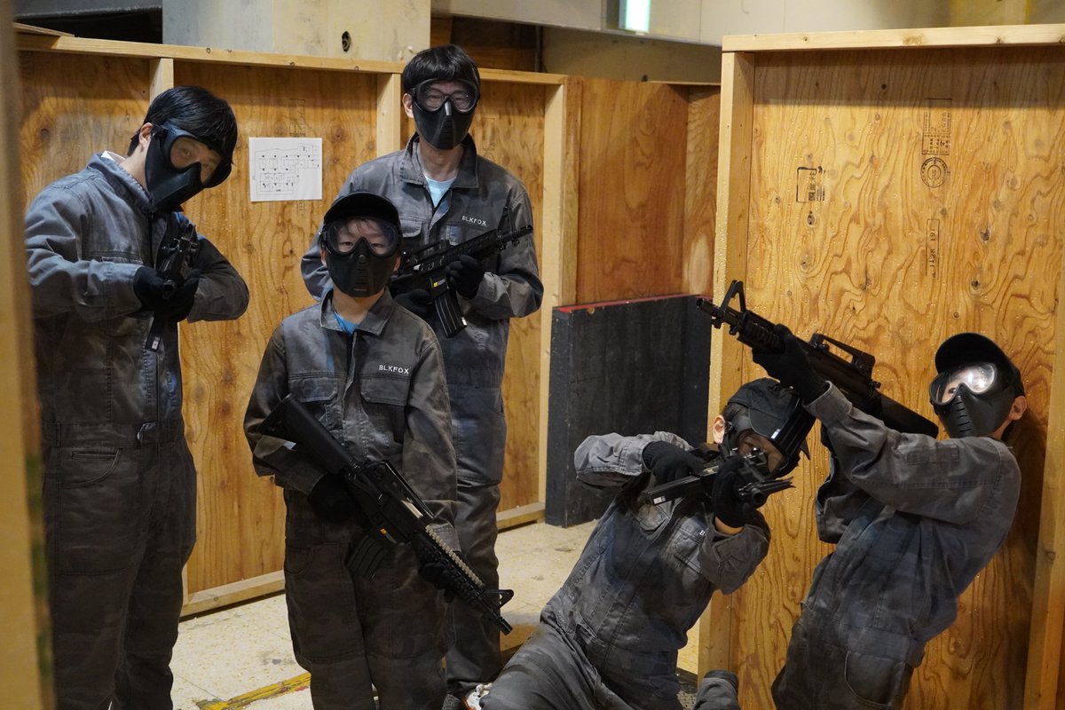 11/21 キッズ初心者体験プランご利用頂き誠にありがとうございました

明日1部フリーゲームは多数ご予約頂いております！
2部はSpeedQBフリーゲームも開催です！
飛び入り参加、御来店お待ちしております。

＃BLKFOX ＃サバゲーやりますか