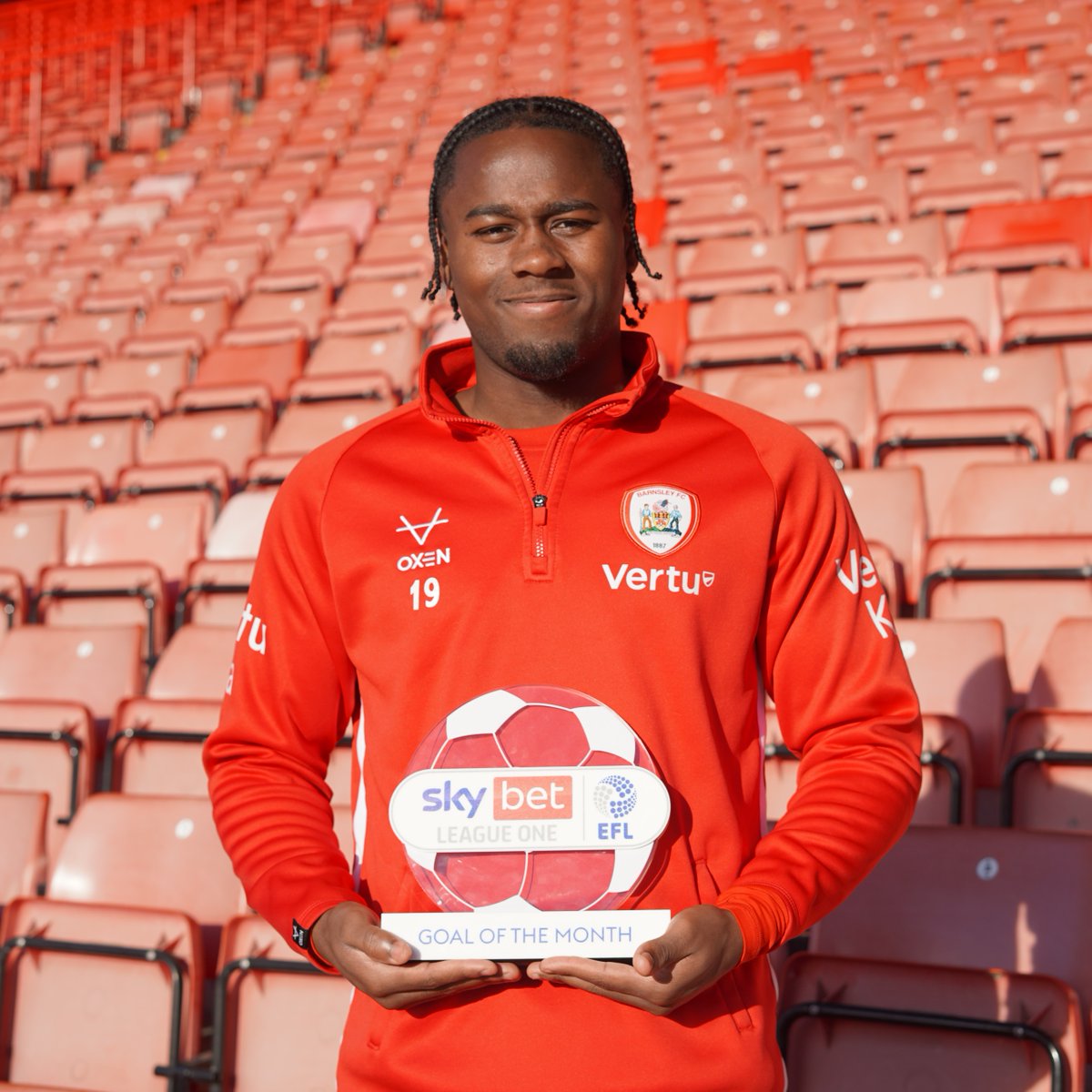 BarnsleyFC's tweet image. Reyes Cleary, @SkyBetLeagueOne October Goal of the Month winner 👏
