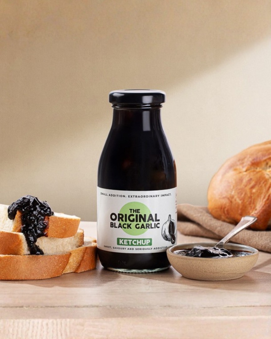 PmpProduct's tweet image. This lifestyle image of black garlic ketchup shows how a simple set can tell a story of taste and texture. We matched warm tones and subtle props to highlight the product’s depth and premium feel, keeping it clean enough for web and social use.

#Photogr… instagr.am/p/DRUHsC4j0v-/