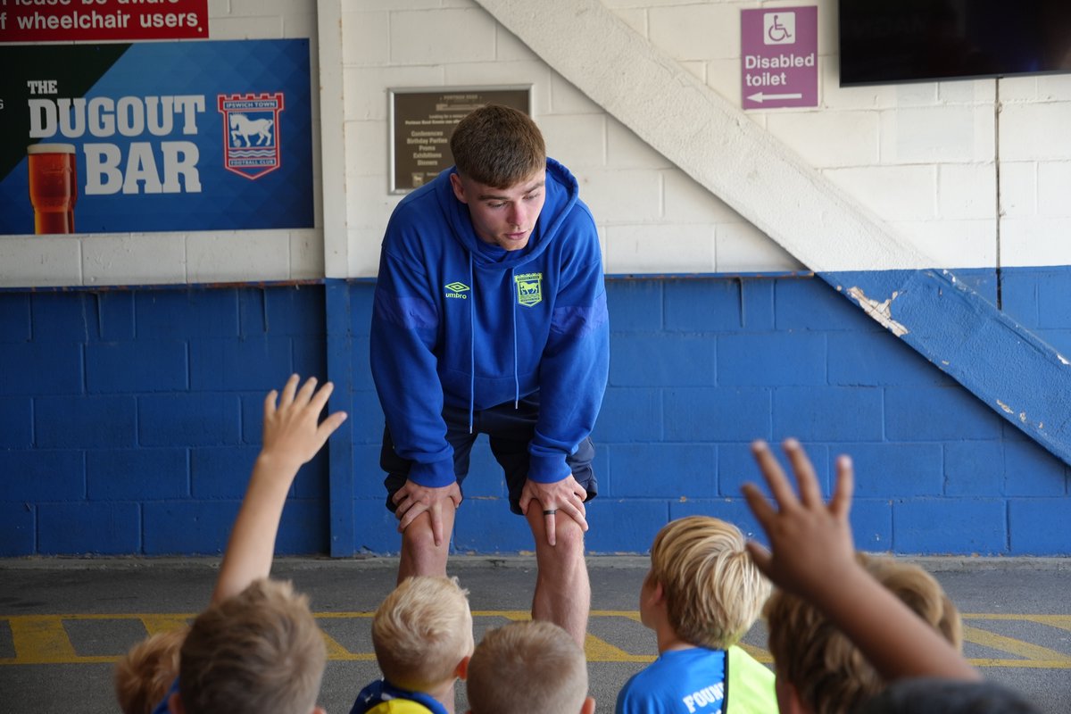 ITFCFoundation's tweet image. 🤝It&apos;s been a pleasure so far.

Congrats on the new contract, Leif!💙