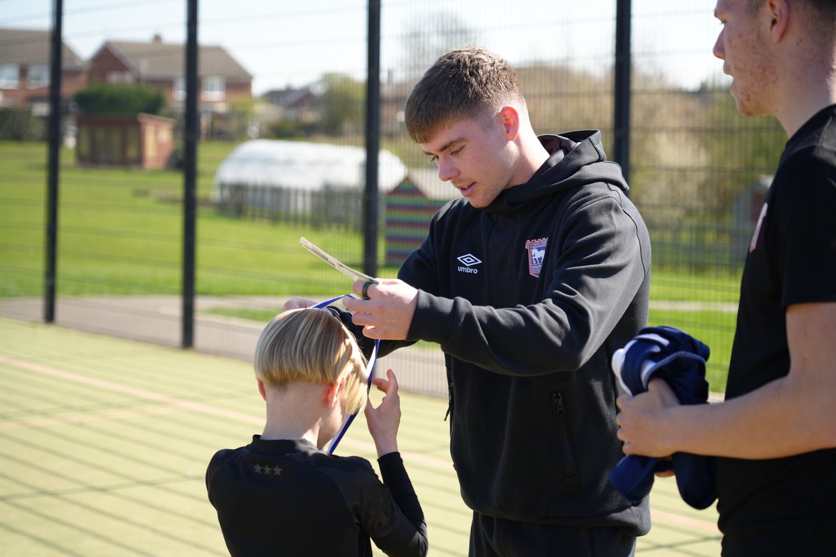 ITFCFoundation's tweet image. 🤝It&apos;s been a pleasure so far.

Congrats on the new contract, Leif!💙