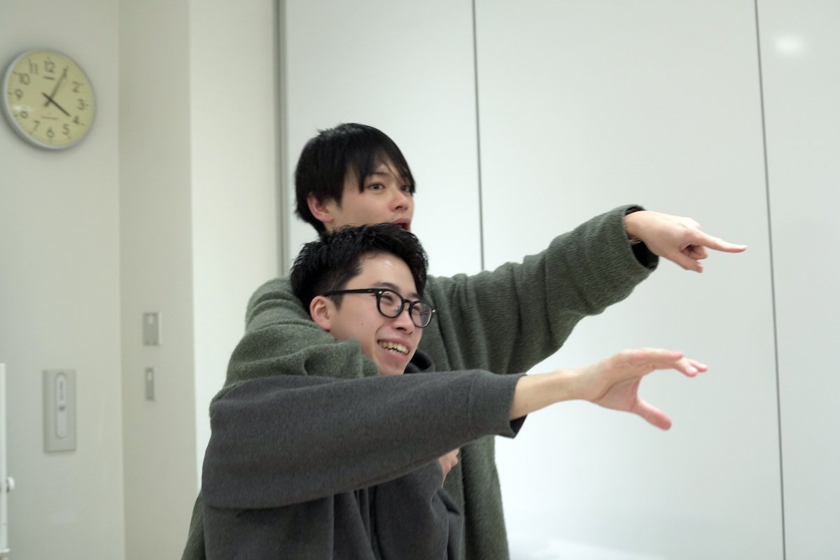 pancakenokai's tweet image. パンケーキの会『エーリヒ・ケストナー～消された名前～』
先日の勉強会では実際に身体を動かす時間もありました。
稽古に入る前に座組のチームワークが一気に深まる楽しい時間となりました

🎫発売は11月29日～
お得なセット券は現在先行発売中！
docs.google.com/forms/d/e/1FAI…

#ある夜をめぐって