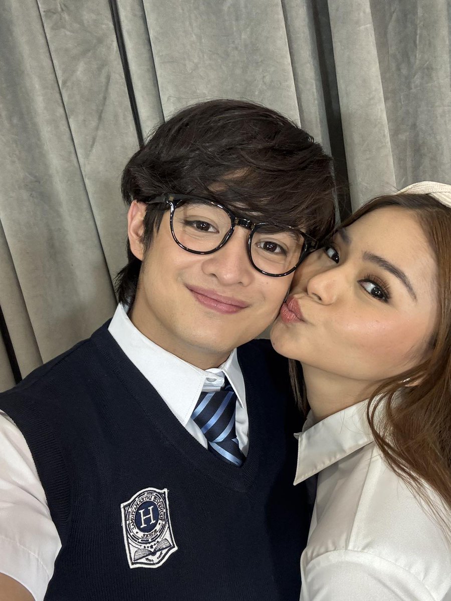 VivaOnePH's tweet image. Bestfriends only po hehehehehe

#GSOTDamndamin #GoldenSceneryOfTomorrow #GSOT #VivaOne #BidaKaDito