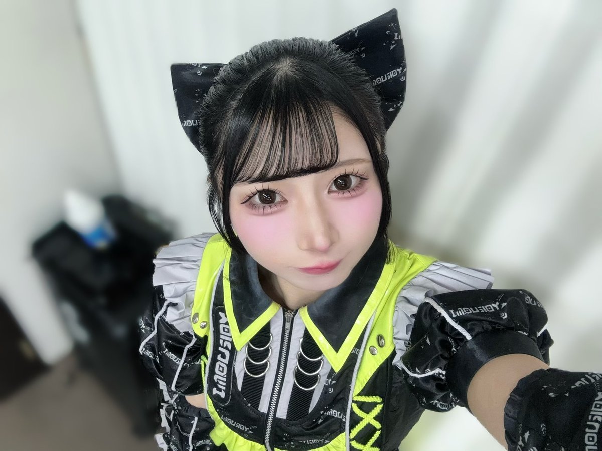 夜光性アミューズ 琴音ふりる 推しT・ビッグうちわセット 夜光性