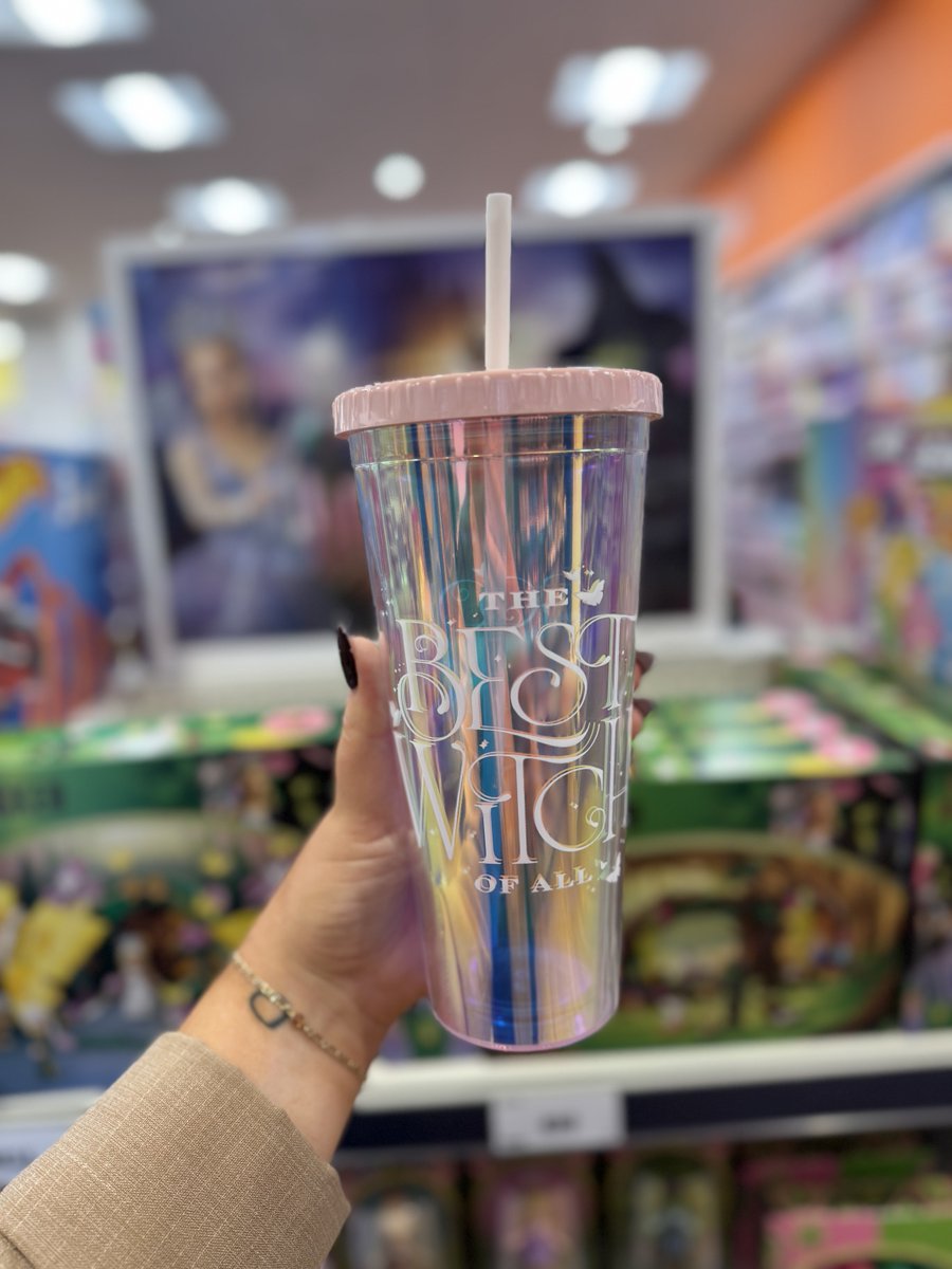 The WICKED merch has officially landed at The Entertainer - just in time for the release of the brand-new film! ✨

Catch 𝐖𝐢𝐜𝐤𝐞𝐝: 𝐅𝐨𝐫 𝐆𝐨𝐨𝐝 at Parkway from TODAY!

Who’s excited?🤩

🎟️ Pre-book your cinema tickets here:
beverley.parkwaycinemas.co.uk/wicked-for-good