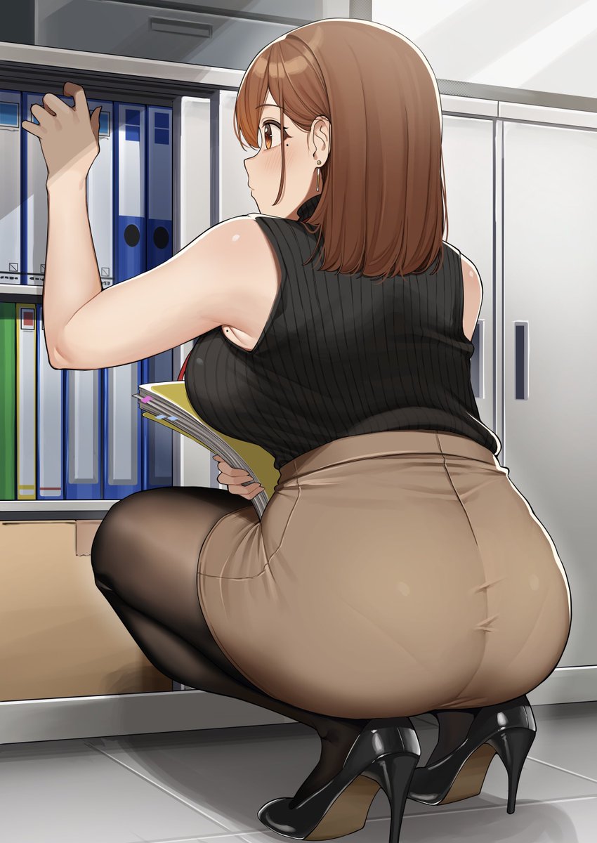 OLちゃん
「え〜っと、どのファイルだっけ…」