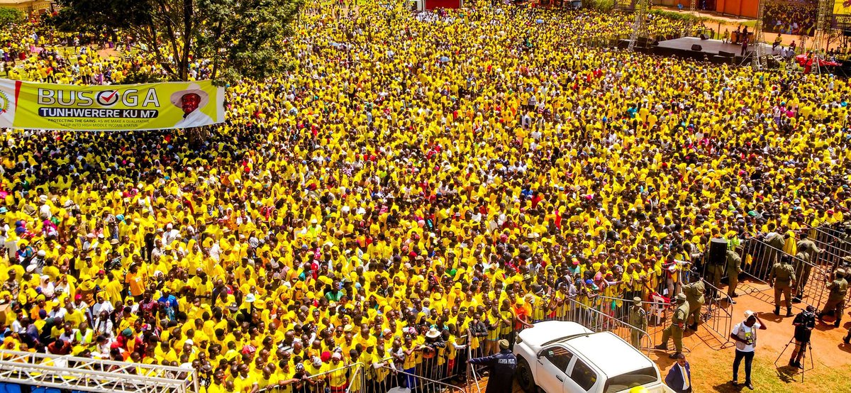 HuduHussein's tweet photo. @KagutaMuseveni in Iganga.
NB: This is not in the city center.
The people are willing! https://t.co/1dnEDZyTzz