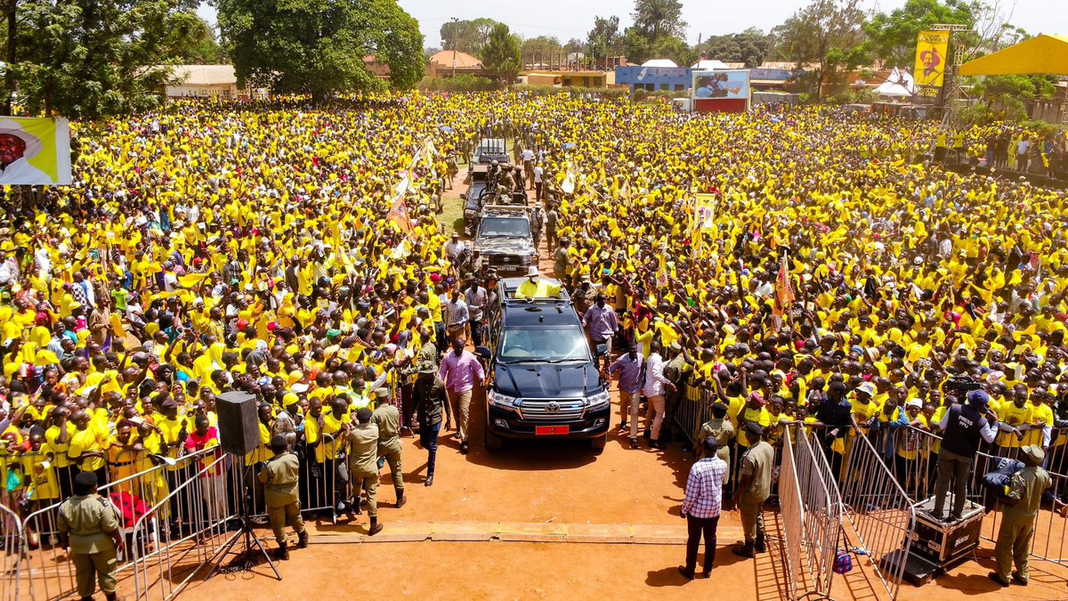 HuduHussein's tweet photo. @KagutaMuseveni in Iganga.
NB: This is not in the city center.
The people are willing! https://t.co/1dnEDZyTzz