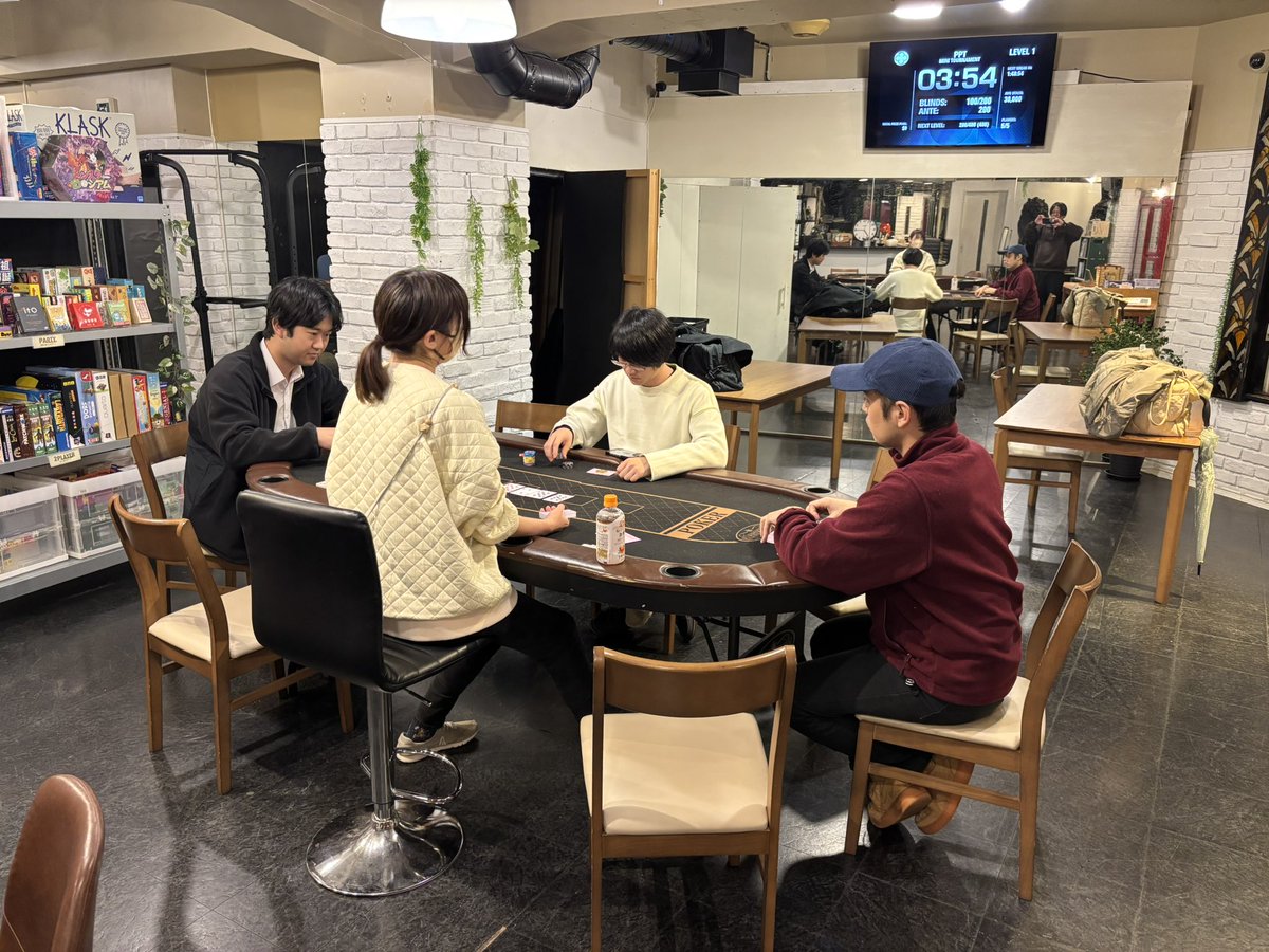 【PPT mini スタートしました🏆】

1テーブル4名で進行中です！

ポイント獲得目指して頑張ってください🔥