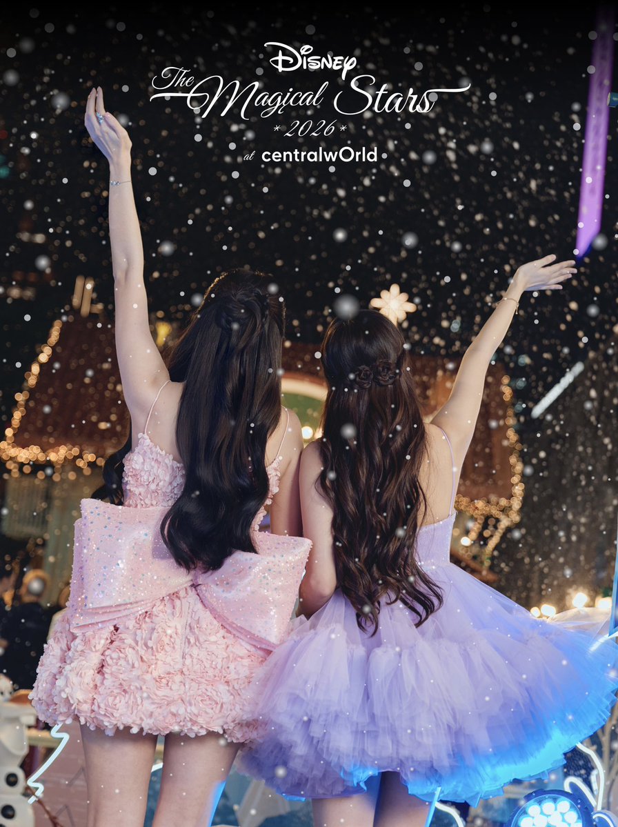 centralwOrld's tweet image. 🎄Festive Moments แบบนี้ อย่าพลาด! แวะมาเพลิดเพลินไปกับบรรยากาศสุดอบอุ่น และอบอวลไปด้วยความสุขในช่วงปลายปีที่งาน Disney The Magical Stars 2026 at centralwOrld ✨

❤️ และที่สำคัญปีนี้ เซ็นทรัลเวิลด์ ชวน 2 สาว ฟรีนและเบ็คกี้ มาถ่ายทอดโมเมนต์สุดพิเศษ…