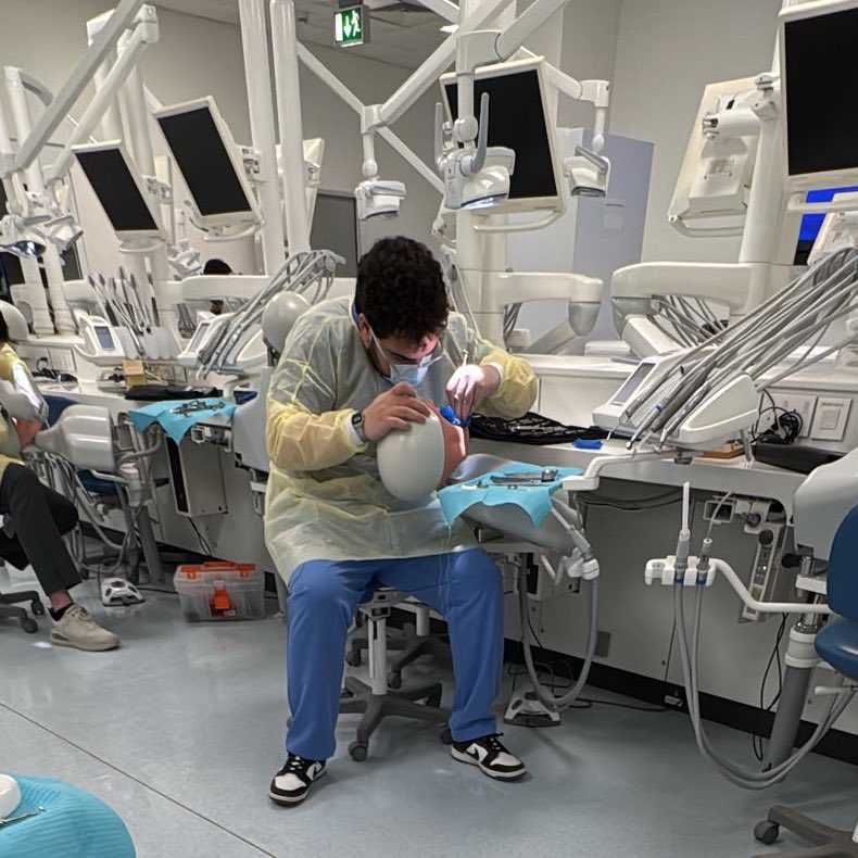 Hamad 🦷 tweet media