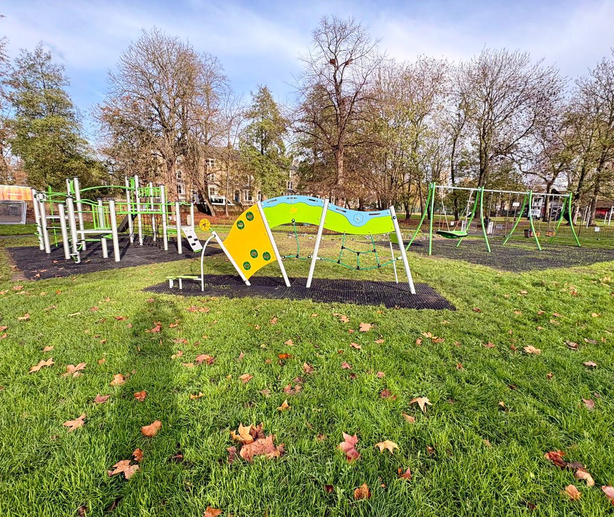 💥 Now Open - Max Roach Park, #Brixton!

😎 This revitalised space looks awesome in the autumnal sunshine! 

😁 Look closely and you’ll see, even the pigeons couldn’t resist a closer look at this one! 

#playground #new #maxroach #fun #lambeth