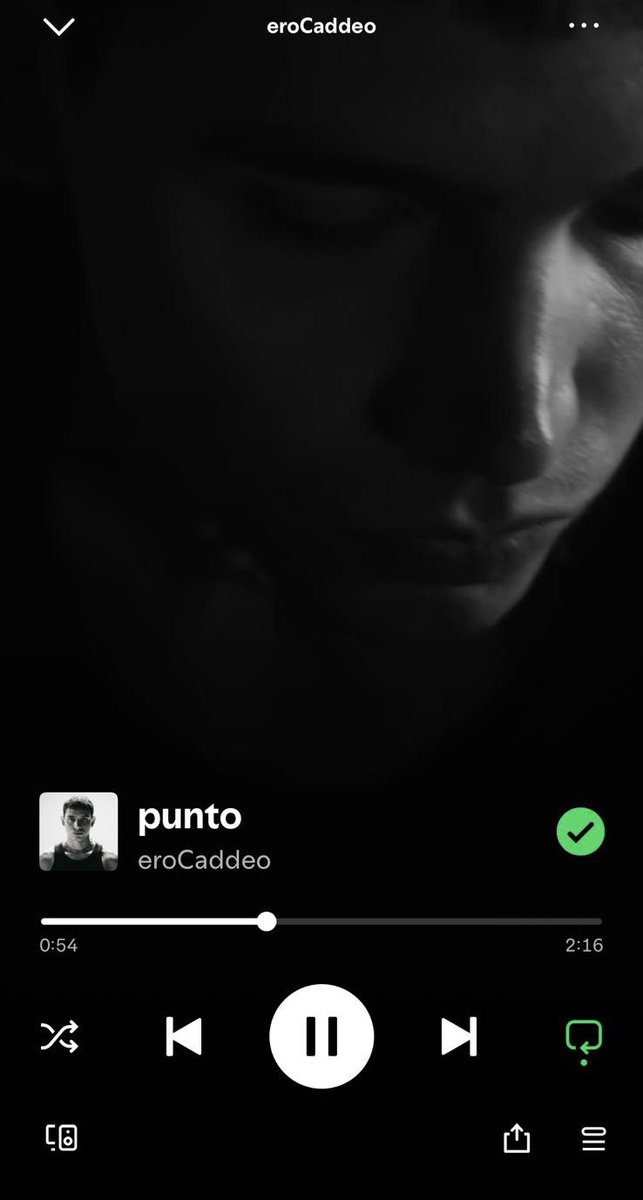 LorenzoDelfine's tweet image. eroCaddeo ha servito, la sua voce emoziona di più nelle cover però #xfactor