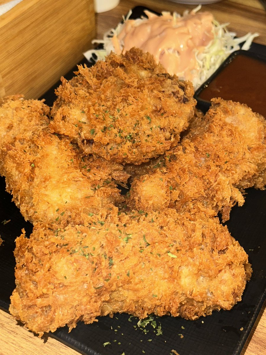 입닫고먹기 tweet media