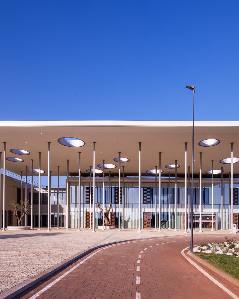 Webuild_Group's tweet image. #WebuildResults - INAUGURATIONS AND PROJECT MILESTONES

🇮🇹 🏥 JULY - Inauguration of the the New Hospital of South-East Bari of Monopoli-Fasano, built by #webuild on behalf of @AslBari and the @RegionePuglia.

This is more than just a building. It&apos;s a premium level healthcare hub…