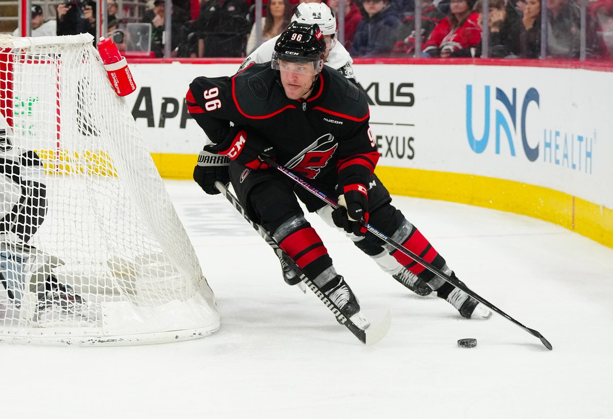 BetRobots's tweet image. www.odds2win🏒TOP-SINGLE TIPS OF THE DAY🏒
( 22 November 🍂)

🇺🇸 NHL
💥Buffalo Sabres vs Chicago Blackhawks
Buffalo Sabres to win👉@  2.12

💥Winnipeg Jets vs Carolina Hurricanes
Carolina Hurricanes to win👉@  2.35