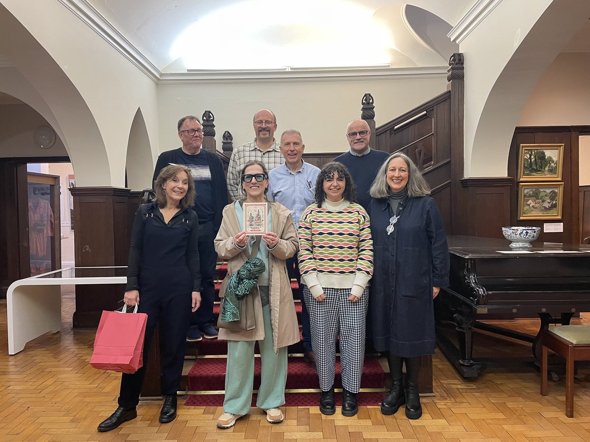 ❗️Dyddiadau pwysig ❗️

Lansiad rhif 1 - y gogledd 

🗓️ Y 26ain o Dachwedd
⏰ 7yh 
📍Palas Print, Caernarfon 

Lansiad rhif 2 - y de

🗓️ Y 5ed o Ragfyr
⏰ 7yh 
📍Parc yr Esgob, Abergwili 

Lluniaeth yn y ddau ddigwyddiad. Dewch yn llu a chofiwch lapio'n gynnes!🧣✨

[2/3]