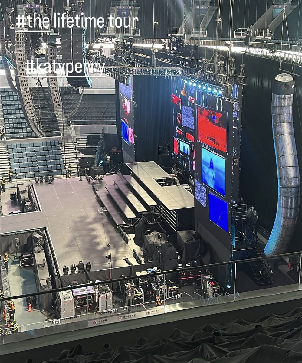 tudokatysite's tweet image. Portões abertos para o primeiro show da THE LIFETIMES TOUR na Ásia!