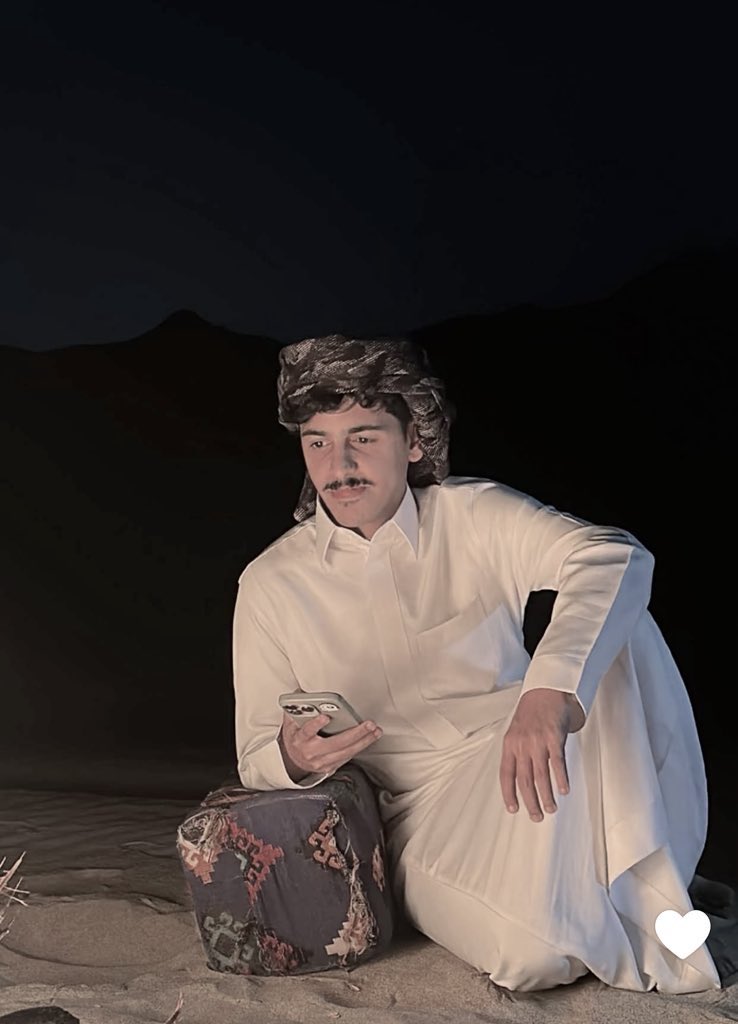 ebt_sam941's tweet image. -🩶
#سيف_المعبدي