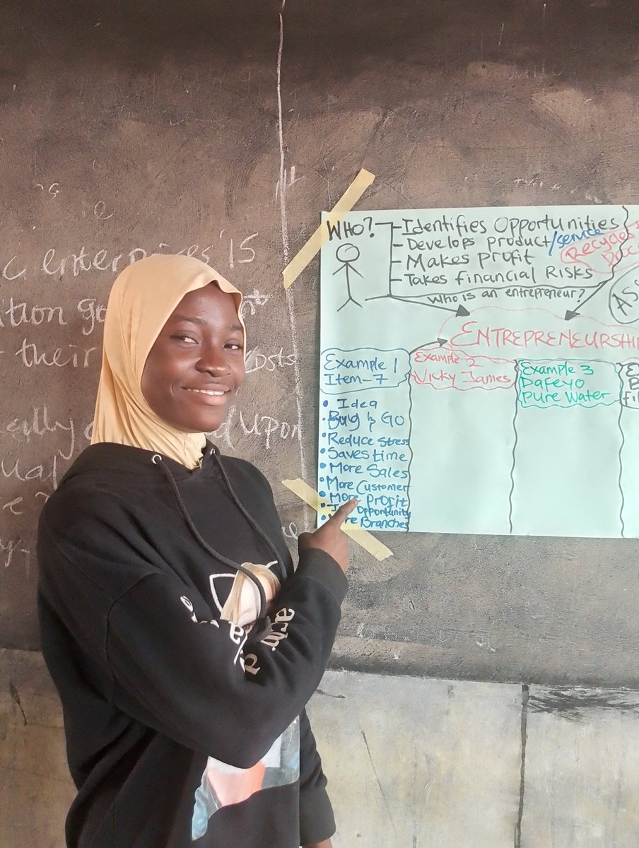 TheAzizaDev's tweet image. Week 5 of #MoneyWiseGirlsClub focused on entrepreneurship! The girls took on the roles of real CEOs—breaking down and comparing major business models. 
Their creativity and leadership skills keep leveling up. 💡🚀
 #YouthFinance #GirlsInBusiness