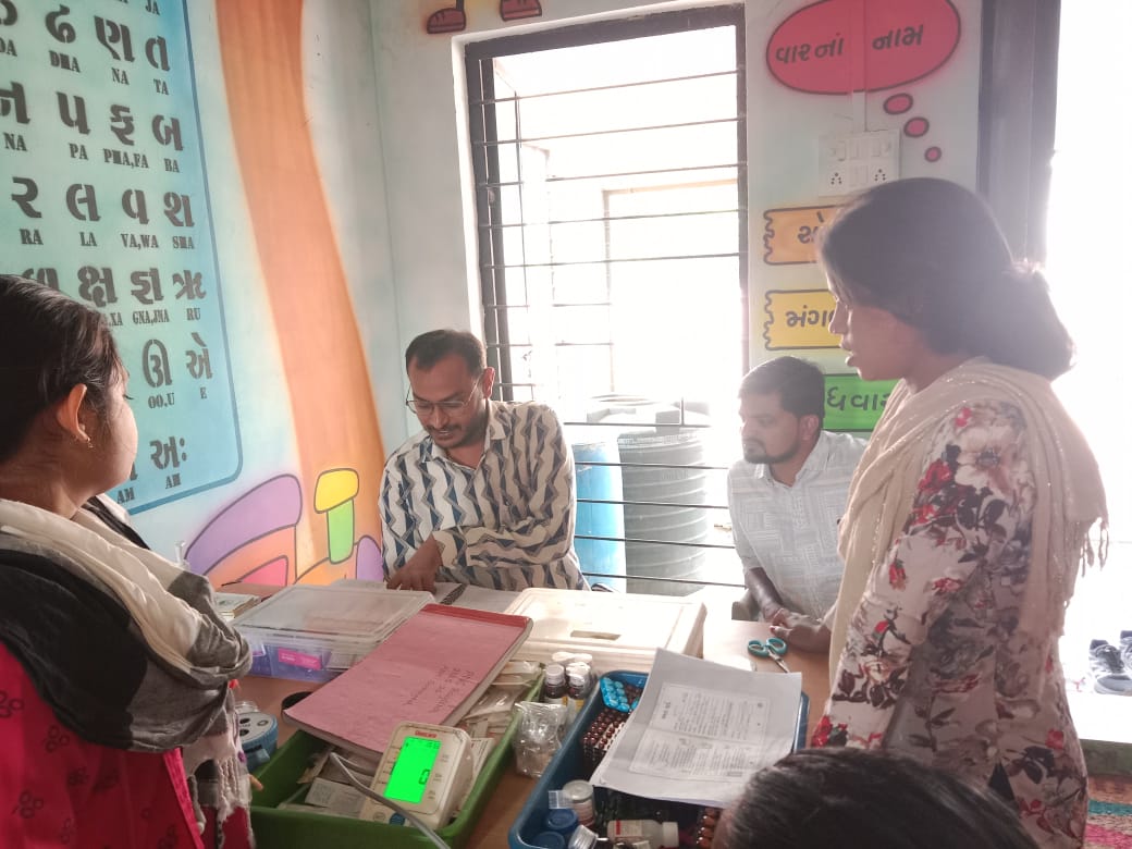 sbccsarang19838's tweet image. આજરોજ mamta Divas yogeshwar nagar ( sarangpur ) MO sir and MPHS visit 
AAM :- sarangpur 
PHC:- Jitali