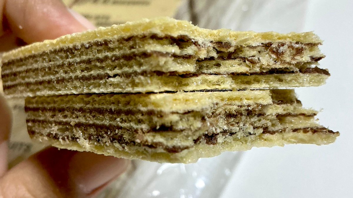 Wafer khong guan always be TOP TIER.. and now we can finally eat this in peace, no need "berebutan" 😌👌