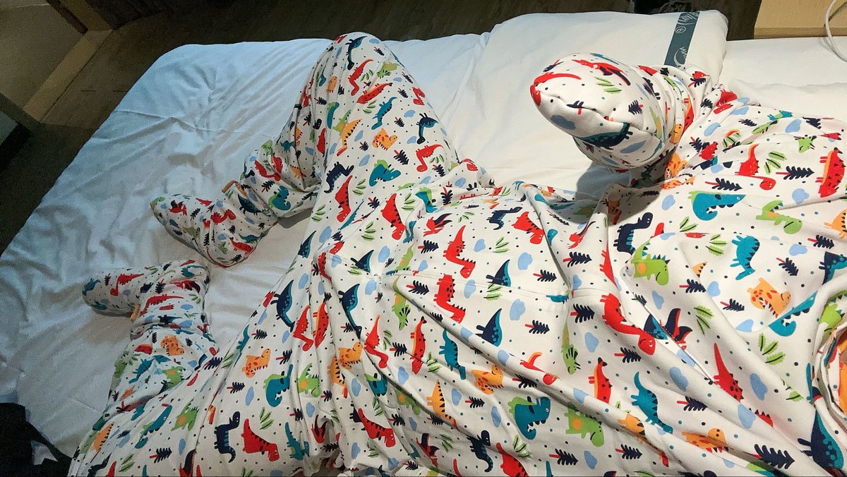 换了新衣服，可是为什么手也给我包住了qwq