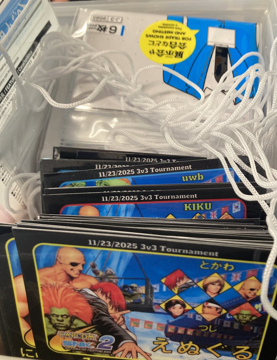 GunterJPN's tweet image. Took the afternoon off from work and basically spent the whole time doing the badges for Rollin’pic. Everything is laminated and cut. Going to save the stuffing into the lanyards for later. Gotta get some practice in!