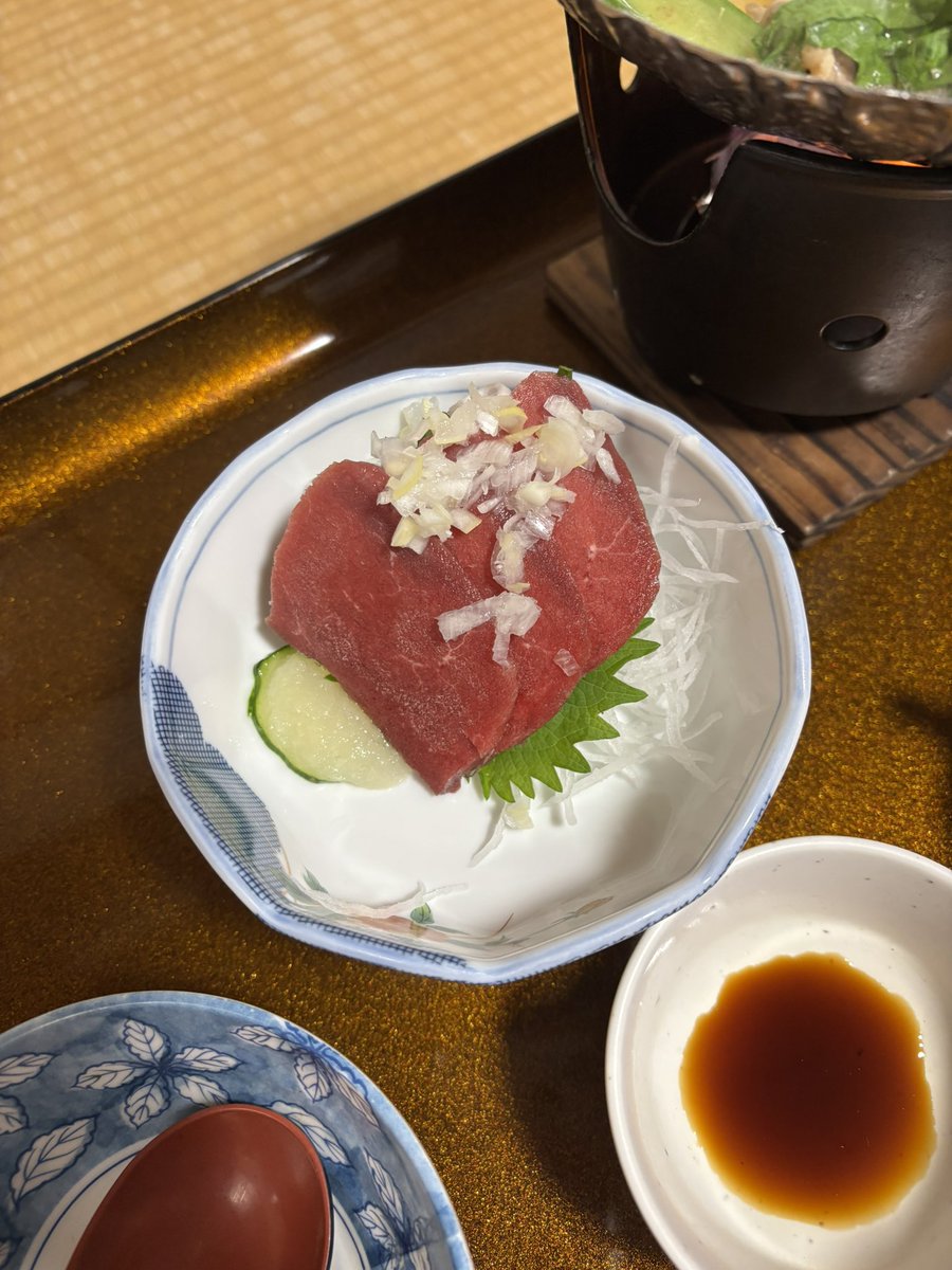 鹿の刺身たべた