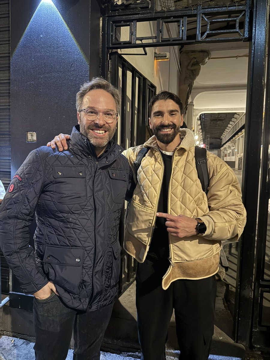 C’est un bon de ouf <a href="/Julien_FEBREAU/">Julien FEBREAU</a> 💚👑 merci d’être passé voir mon spectacle 🏅