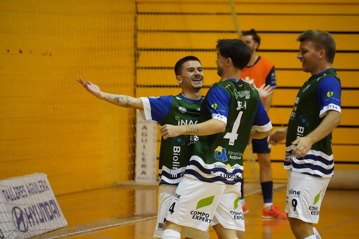 Siguiente ronda en Copa del Rey 🔜 @cdelejidofutsal 🟢⚪️

Con el foco en el partido de mañana, necesitamos los 3 puntos. Seguimos equipo 🍍

4️⃣♾️⚽️

@limones5agency 
@jomasport_futsal