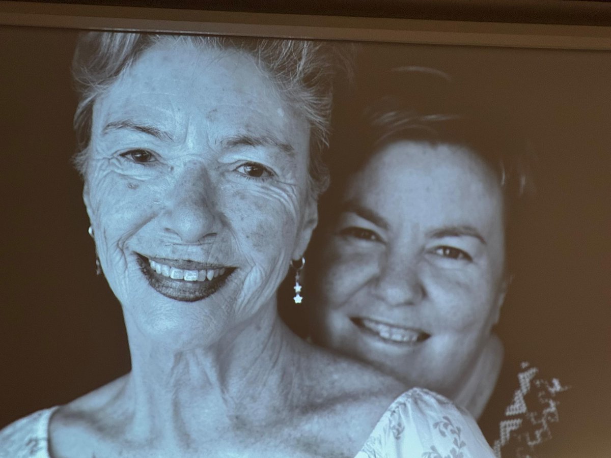 <a href="/ConsellMenorca/">Consell de Menorca</a> <a href="/SalutGOIB/">Conselleria de Salut</a> <a href="/asmen_ibsalut/">Àrea de Salut de Menorca</a> <a href="/FundacioMenorca/">FUNDACIÓ PER PERSONES AMB DISCAPACITAT DE MENORCA</a> <a href="/GIRASOLSalutMen/">Associació GIRA-SOL</a> <a href="/3SalutMental/">3 Salut Mental</a> <a href="/IBSMIA_/">IBSMIA</a> <a href="/SonEspases/">HU Son Espases</a> <a href="/AjFerreries/">Ajuntament Ferreries</a> <a href="/_Calvia/">Ajuntament de Calvià - Ayuntamiento de Calvià</a> <a href="/sport2liveorg/">Sport2Live.org</a> <a href="/apropacultura/">Apropa Cultura</a> II Jornada de Bones Pràctiques en Salut Mental 

Organitza <a href="/SalutMentalIB/">Salut Mental IB</a> 

Mostra fotogràfica "Més enllà del diagnòstic" perquè més enllà del diagnòstic hi ha persones amb vides, emocions i esperances. Un projecte <a href="/SalutMentalIB/">Salut Mental IB</a> i La Nostra Veu per lluitar contra l'estigma