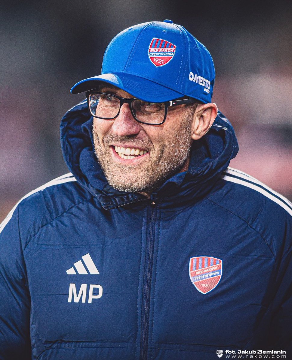 adam_rychlinski's tweet photo. Marek Papszun w Legii Warszawa?
Dlaczego Papszun ma odejść i co może dać nowemu klubowi?
Zapraszam na nitkę! 🧵⤵️
#Papszun #Tomczyk #Legia #Rakow https://t.co/47UmJbzbu2