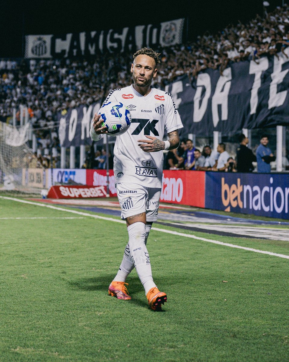 لوكاس موسيتي:

النادي متفائل ويعتقد أن نيمار  يُظهر تحسّنًا كبيرًا في الجانب البدني 💪🏻🔥🔥🔥