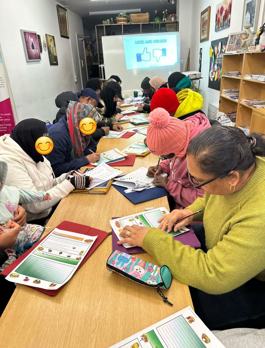 CAS_rochdale's tweet image. It was a simple but powerful step in building confidence and communication within our community.

#casrochdale #esolclass #communitylearning #actiontogether