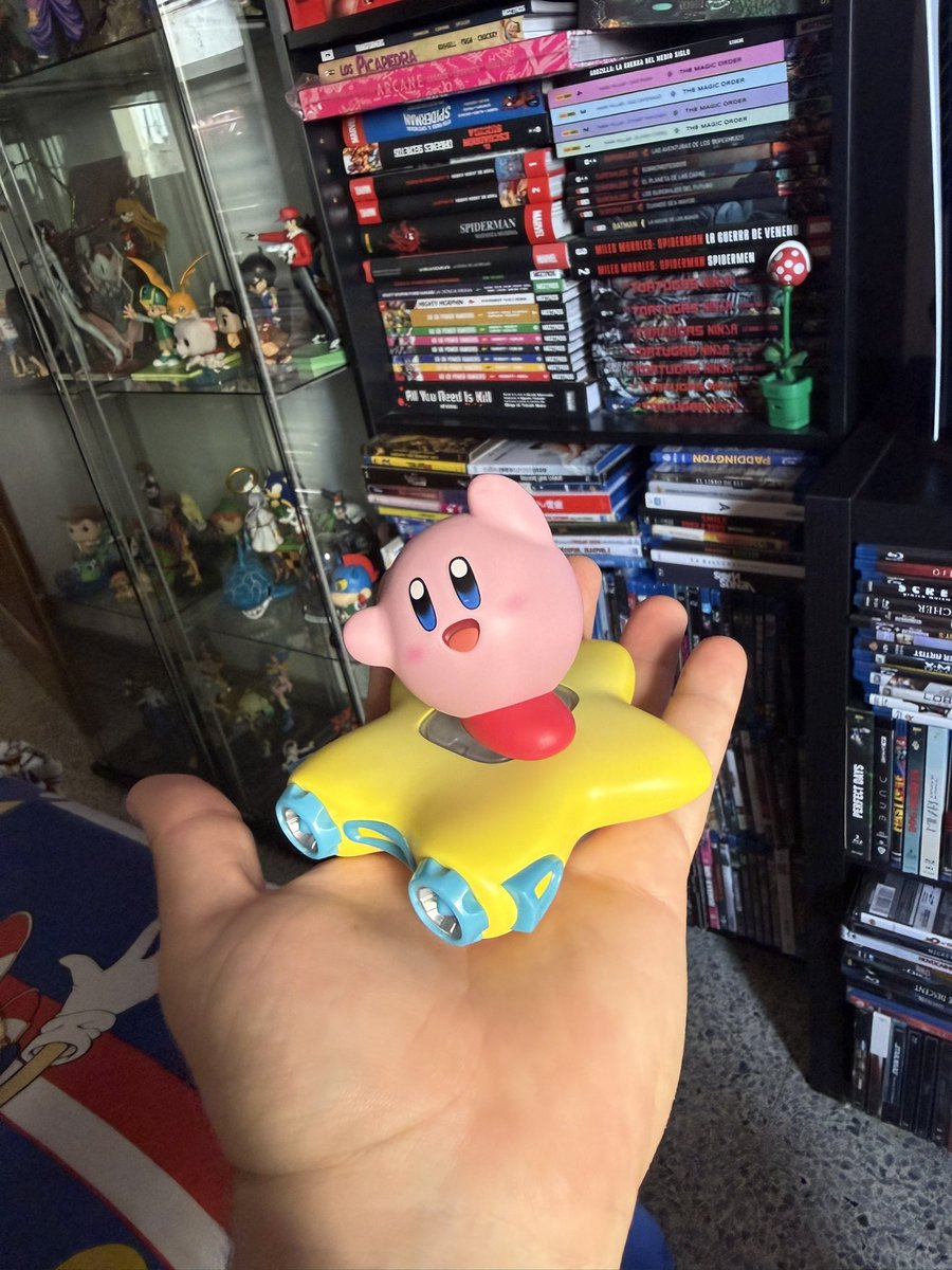 Kirby Air Riders ya está conmigo y su amiibo incluido, bueno, es de ella realmete, Melo ha robado.. las ganas son inmensas !!! <a href="/VideojuegosGAME/">GAME España</a>