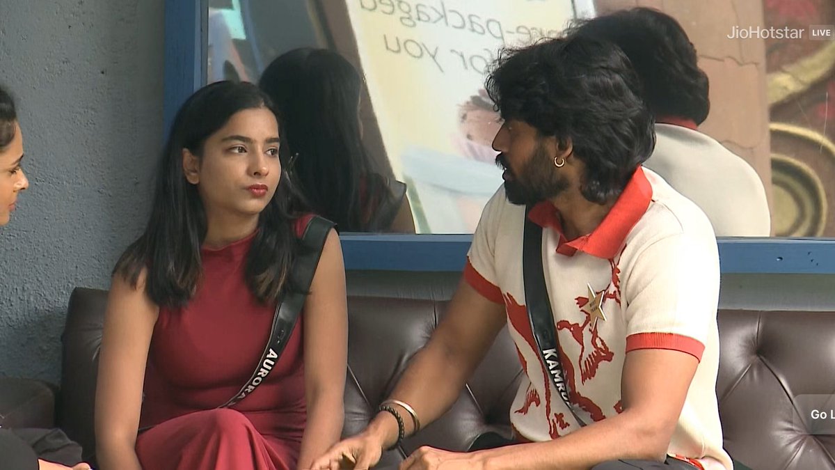 monsterr_mk's tweet image. For the nth time this nonsense Kaamu is bringing up NEI MATTER

Dei brainless clown, nee vaaya moodikittu irunthaale you&apos;ll be loved for your looks and singing, aana istathuku olarikittu he&apos;s just proving that he&apos;s not worthy of supporting 🤣🤣🤣

#BiggBossTamil9 #BiggBossTamil