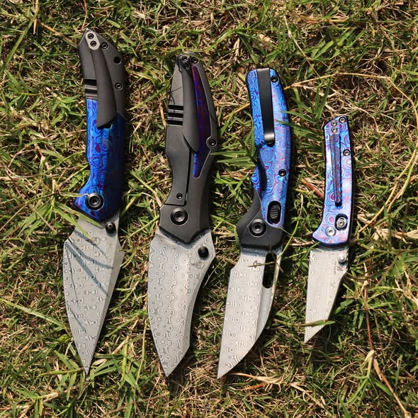kansept_knives's tweet image. reurl.cc/gR2gNR
🧐Which one gets your heart??!

From Left to Right
💎Fenrir ✨Baba Yaga 🚀Vivid 🎈Little Main Street

#Timascus #EDC #Knifelife #CustomKnives #BladeArt #EverydayCarry #KnifeCommunity