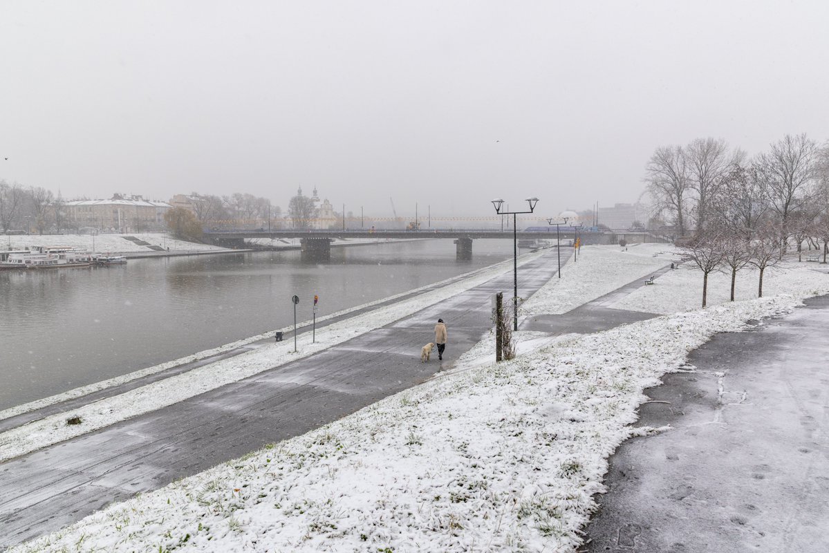 krakow_pl's tweet image. Jeszcze kilka zimowych ujęć ☃️ 
Wciąż zachwycamy się porannym śniegiem 💙
#zima #śnieg #Krakow