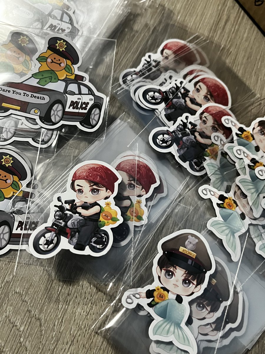 มาถึงแร้ว giveaway 3 ชิ้นแรก 
น้องเป็น Magnet ติดตู้เย็น น้องแดร์มาได้เลย

Fanart by <a href="/TonliwNP/">Am_Tonliw</a> &amp; <a href="/sunnittima/">SunNittima</a>