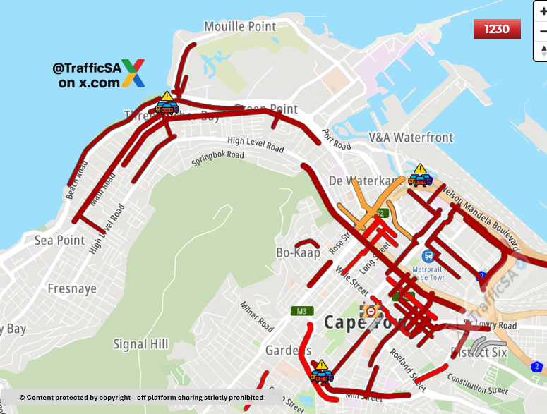 TrafficSA's tweet photo. Cape Town - Live View: #Womanshutdown https://t.co/HWvKV5dkdb