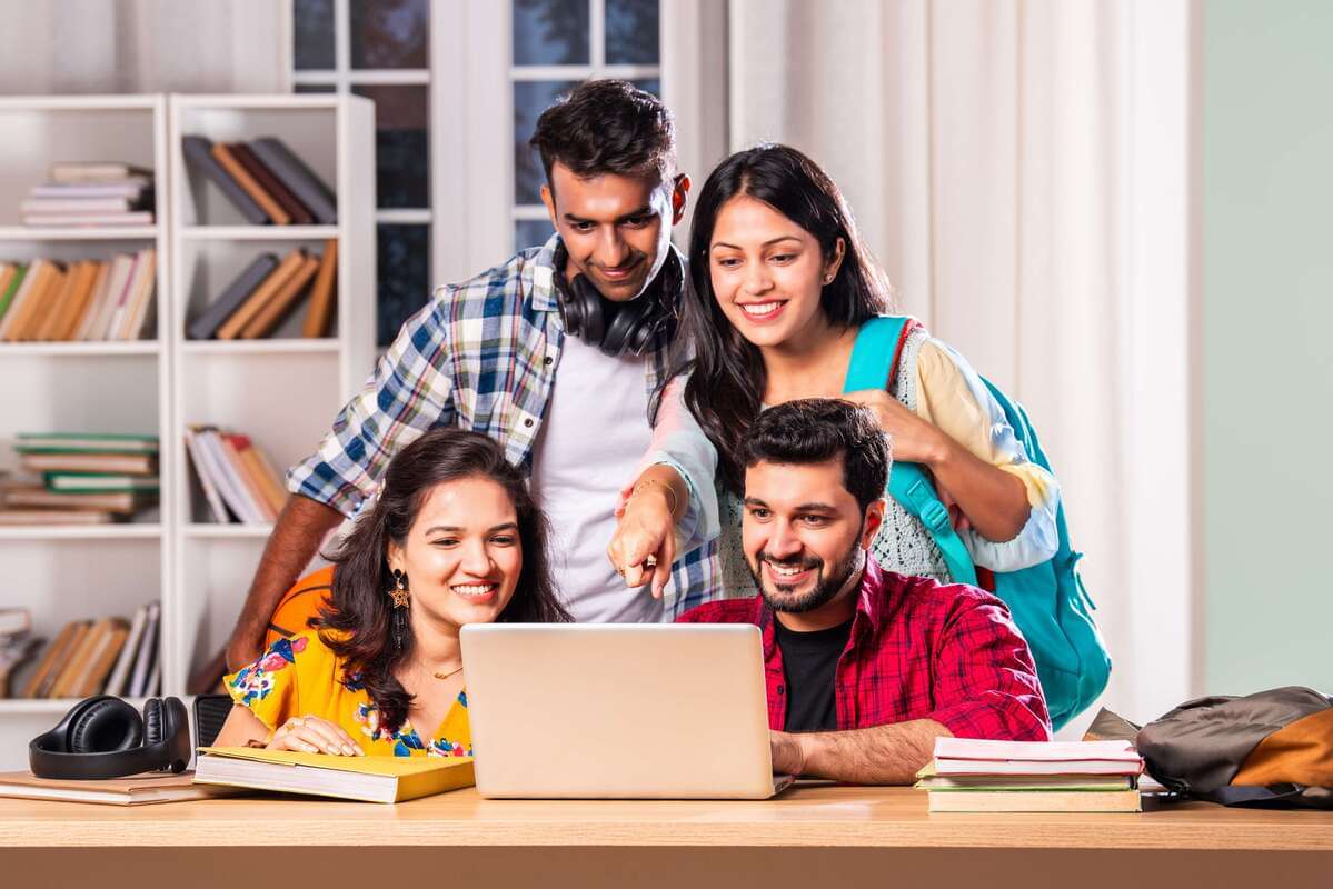 CollegeDekho tweet media