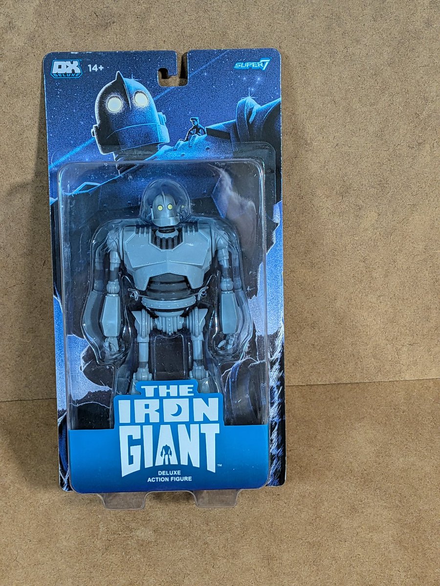 アイアンジャイアントの6インチサイズのフィギュアを買う。このサイズ