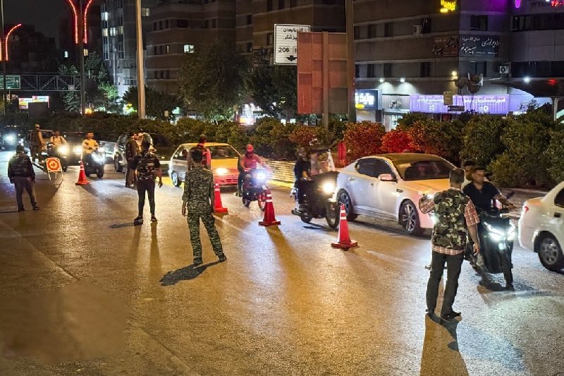 بسیج یکی از برکات انقلاب و از پدیده های بسیار شگفت آور و مخصوص این انقلاب است. مقام معظم رهبری
#بسیج_مردم
#لشکر_خدا