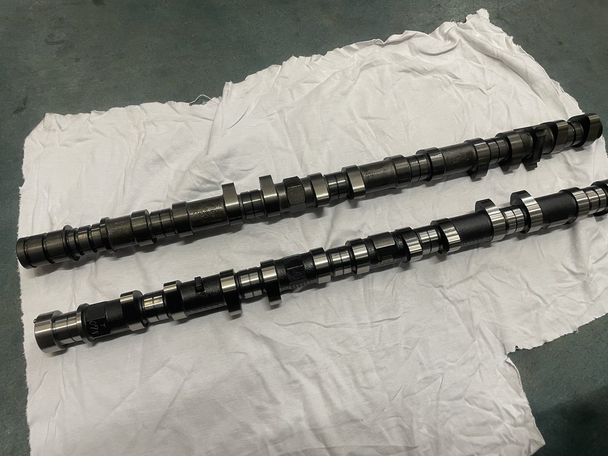 ZEIGEN3348's tweet photo. jzx100クレスタのカムシャフト&amp;インジェクター交換
カムシャフトはもちろん、HKS製のIN264 EX264のハイカム
インジェクターはもちろん、SARD製の550ccインジェクター

#HKS
#SARD
#zeigen https://t.co/PWgX9uOT9c