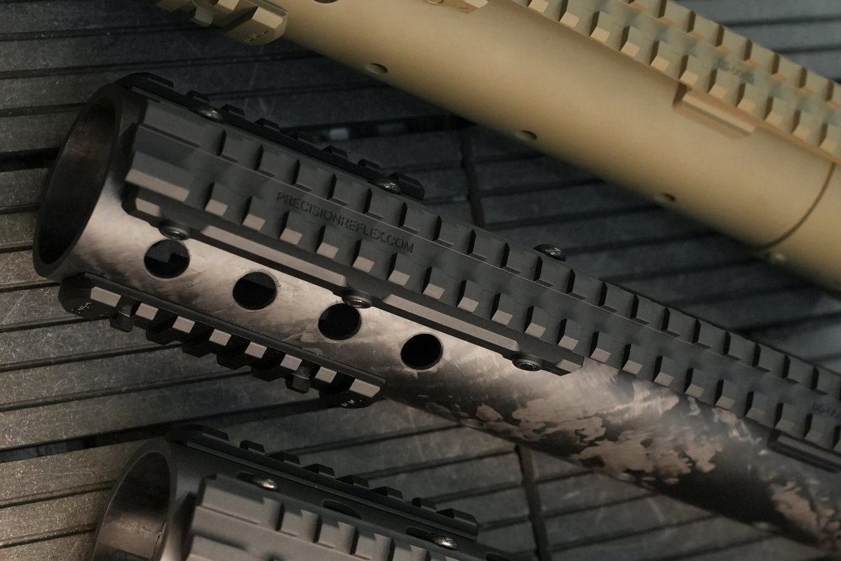 jkarmy_int's tweet image. Beautiful Carbon Fiber Handguard 
MOD H style Front Set with 3x Color Options 
For AR / M4 GBBR / PTW / AEG series 

By Airsoft Artisan ✨✨✨ 

#artisan #modh #mk12 #m4