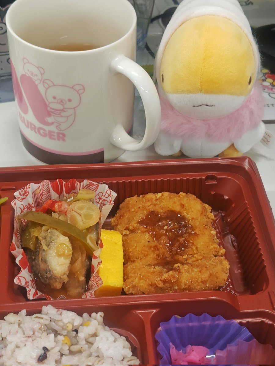 IDEAMASTER10's tweet image. うさめさん特集。
こうして見ていると、うさめちゃんのおかあさんが、うさめちゃんが旅立つ時ポロポロ泣いてたけど、分かるよ〜
(´；ω；｀)
こんなにかわいい良い子、心配で心配でかわいくて手放せないよ〜😢
#おでかけ子ザメ
#うさめちゃん