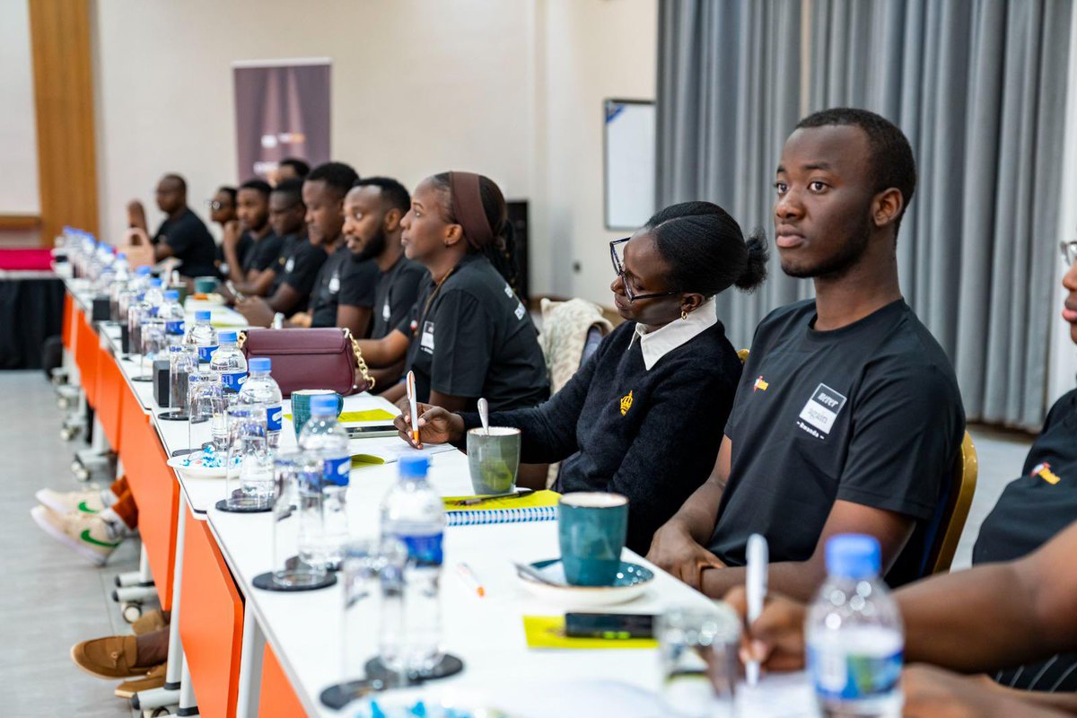 KayitareChrista's tweet photo. Today, I had the honor of attending @NARwanda,the Young Entrepreneurs Awards ceremony at the Kigali Paramount Hotel, 

recognizing the outstanding achievements of Rwanda's youth in turning their ideas into successful businesses. 
Congratulations to all the winners and nominees! https://t.co/b8IGAmCRc9
